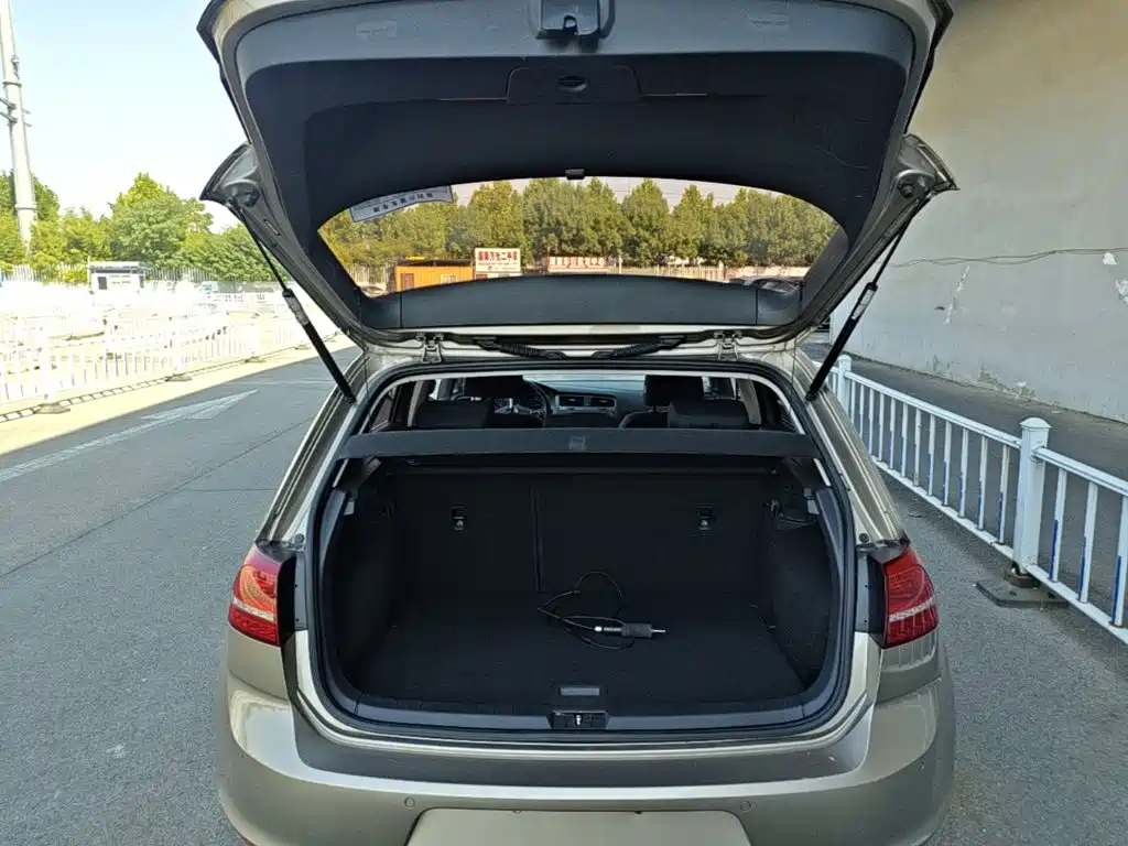 Volkswagen Golf — миниатюра 19
