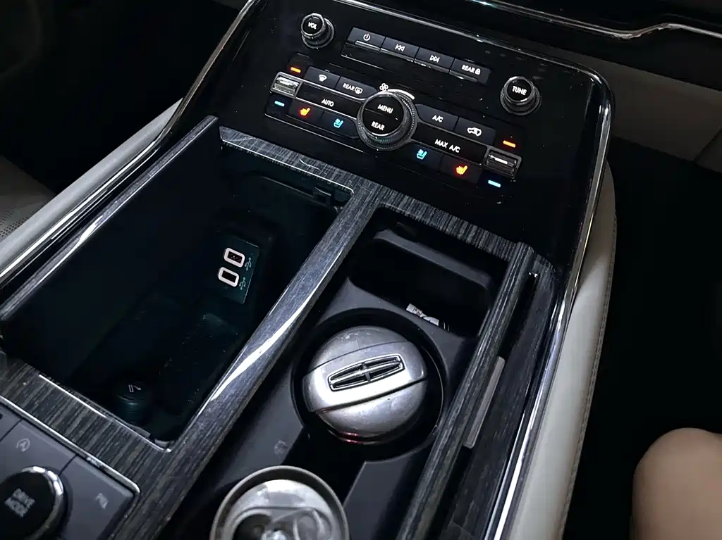 Lincoln Navigator — миниатюра 10