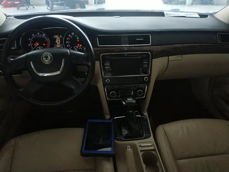 Skoda Superb — миниатюра 13