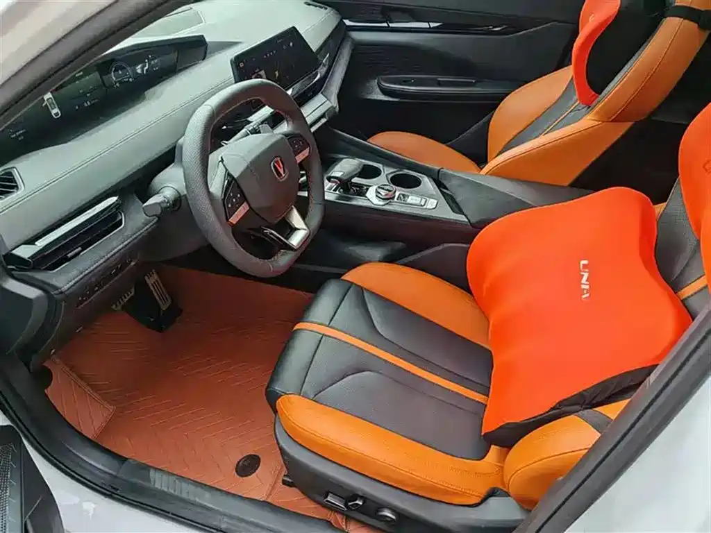 Changan UNI-V 2024 1.5T Luxury Sport