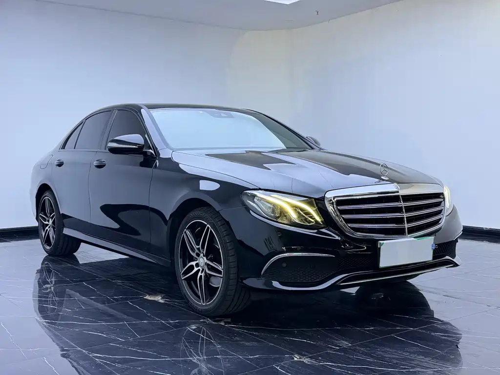 Mercedes-Benz E-Class — миниатюра 3
