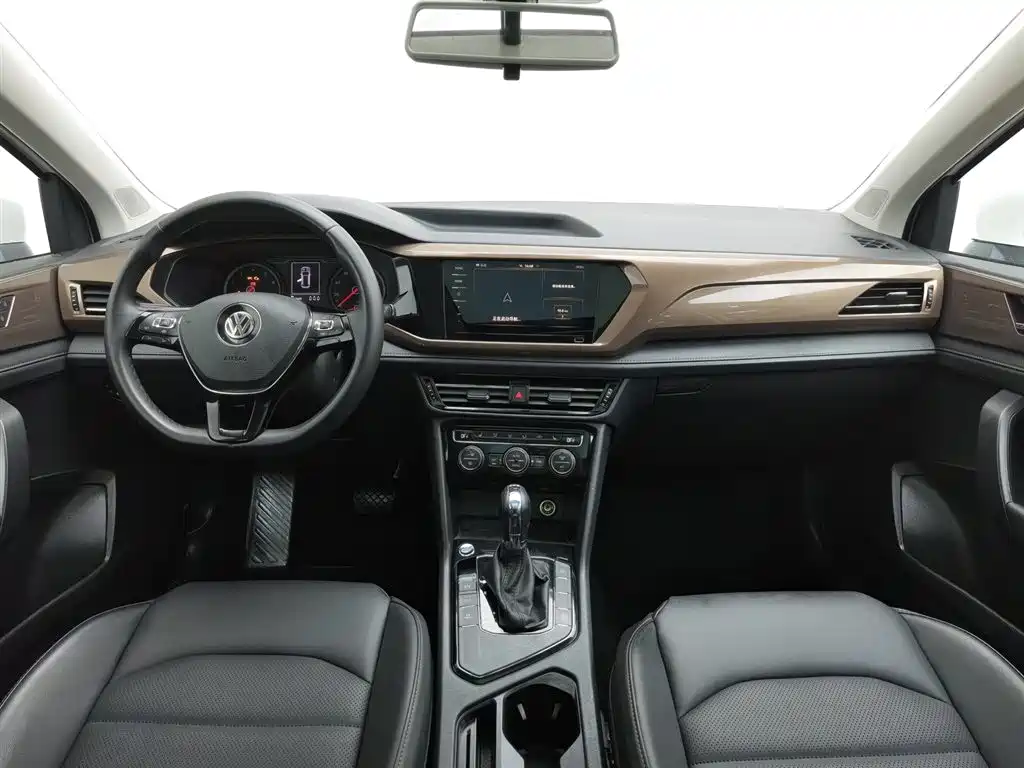 Volkswagen Tharu 2020 280TSI Luxury PLUS VI