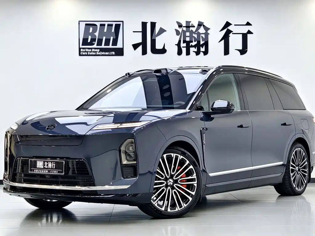 NIO ES8