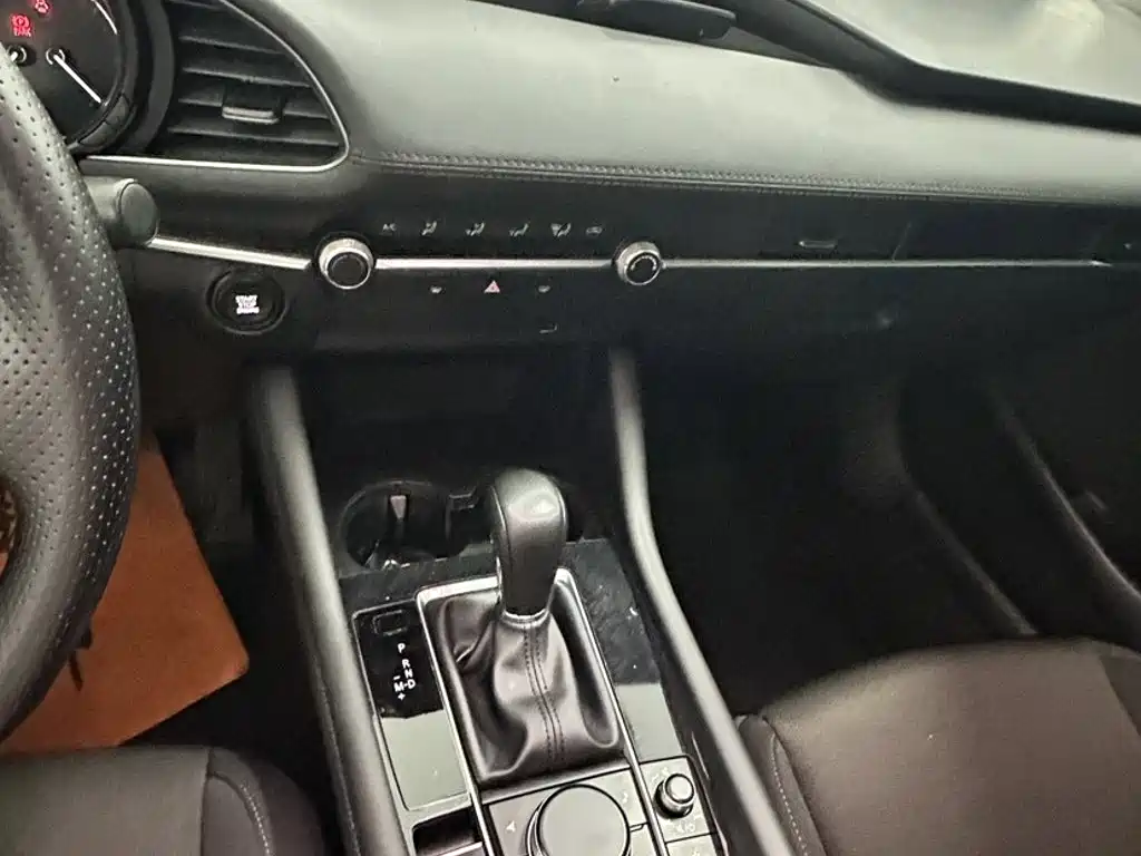 Mazda 3 Axela — миниатюра 12