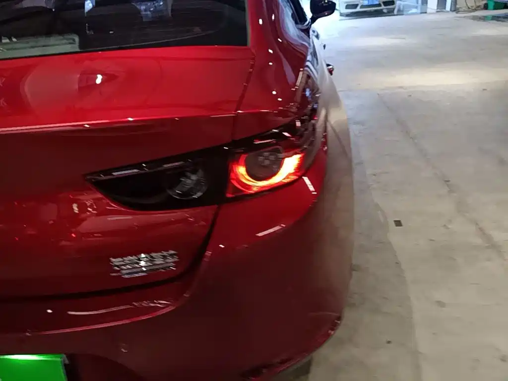Mazda Mazda3 3 2021 2.0L AT