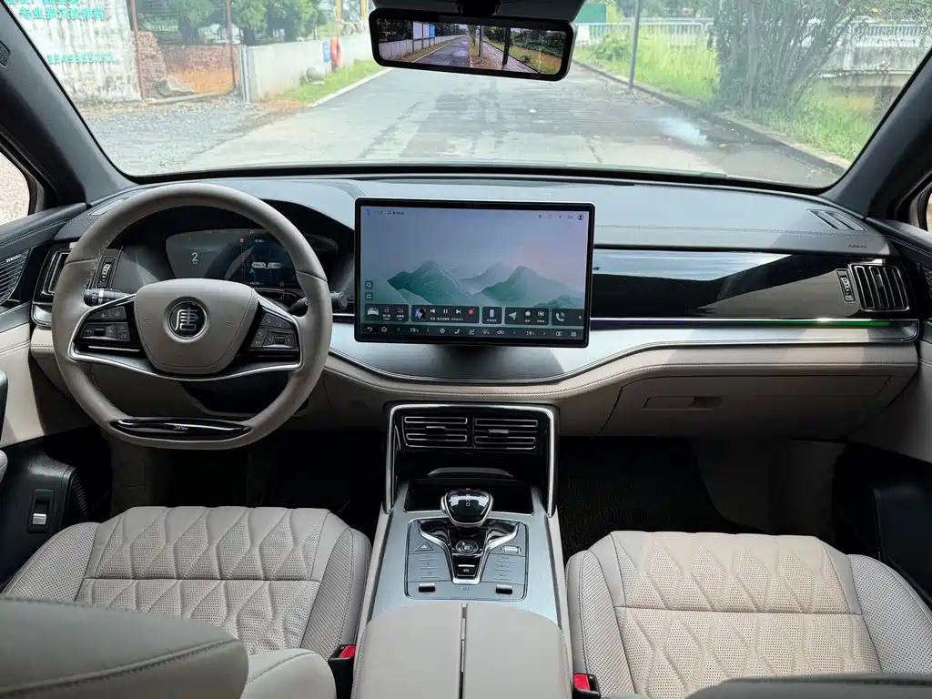 BYD Tang New Energy — миниатюра 12