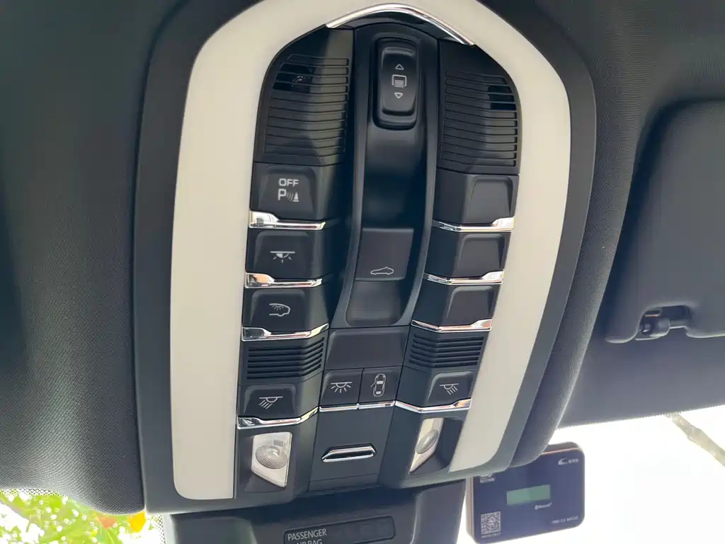 Porsche Macan — миниатюра 17