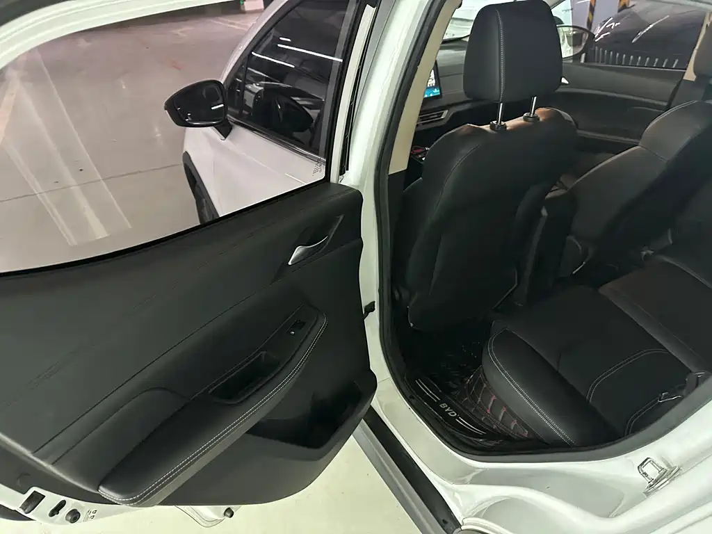 BYD Yuan EV — миниатюра 13