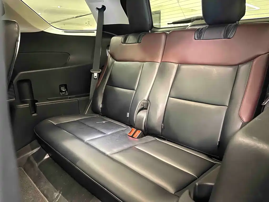 Ford Explorer — миниатюра 15