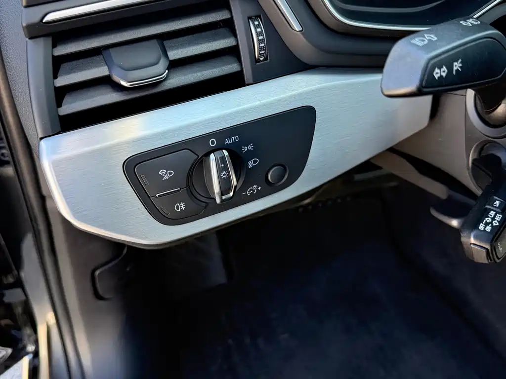 Audi A4L — миниатюра 8