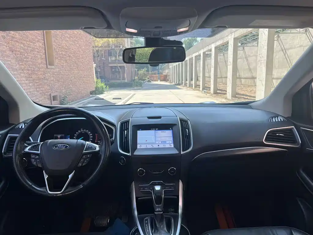 Ford Edge — миниатюра 9