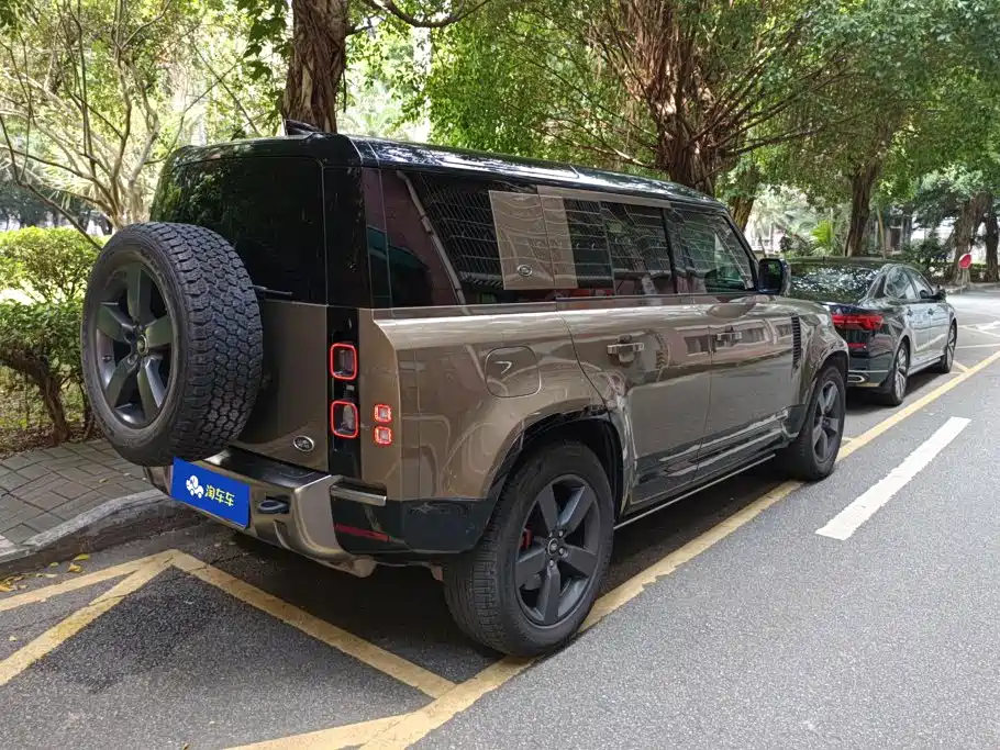 Land Rover Defender — миниатюра 3