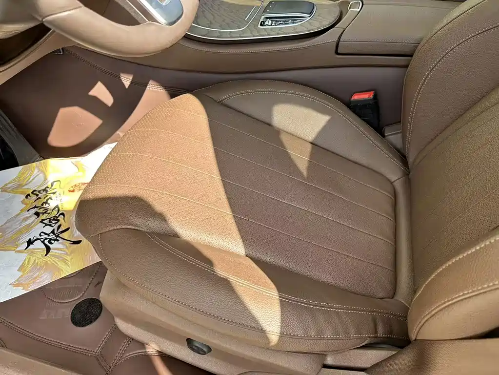 Mercedes-Benz E-Class — миниатюра 20