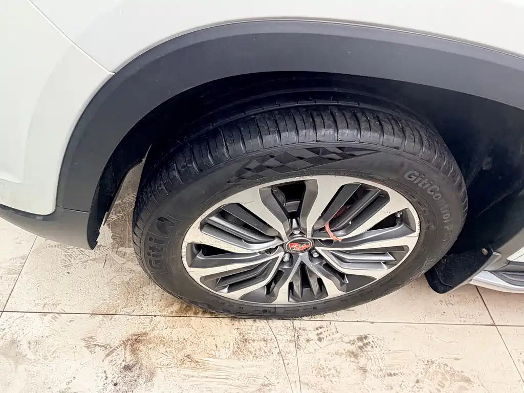 Roewe RX8 — миниатюра 4