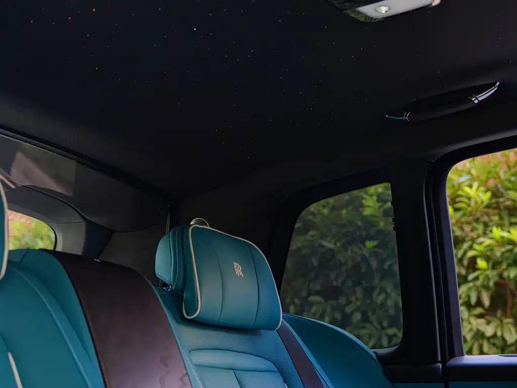 Rolls-Royce Cullinan — миниатюра 21