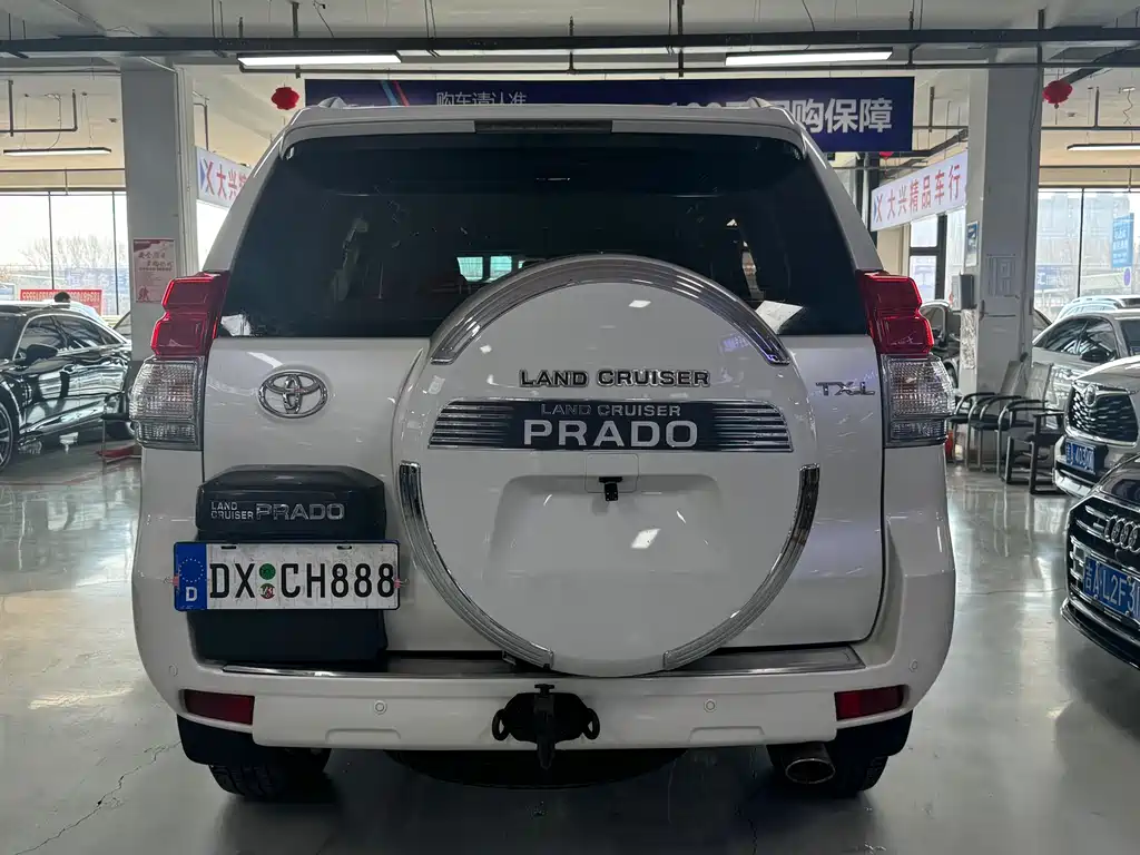 Toyota Land Cruiser Prado 2010 2.7L AT Luxury