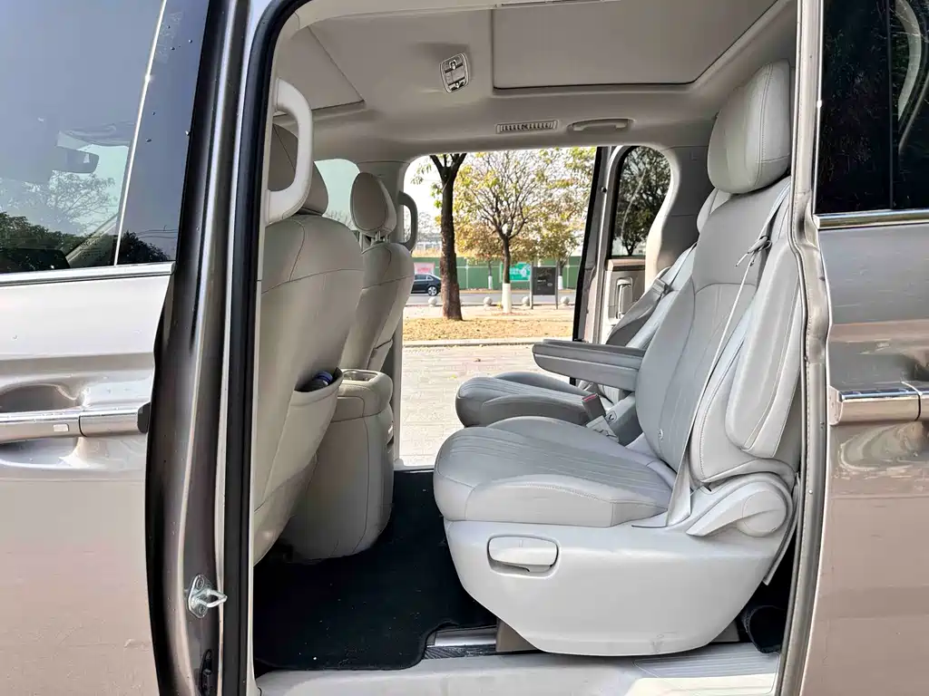 ROEWE IMAX8 NEW ENERGY