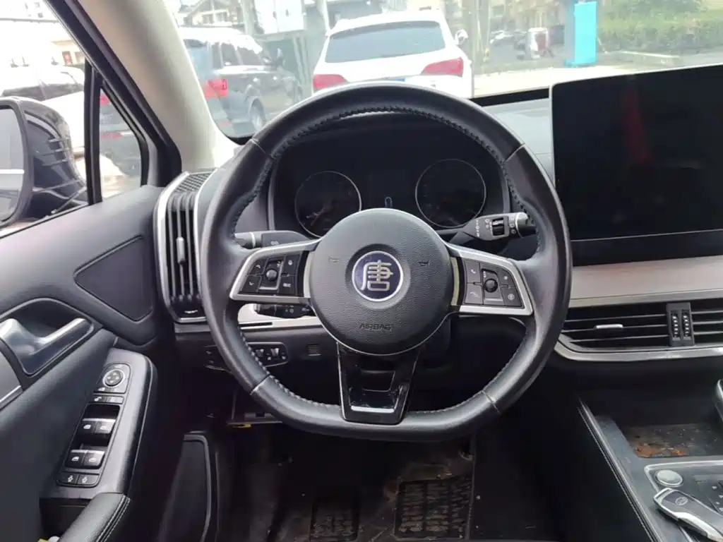 BYD Tang — миниатюра 3