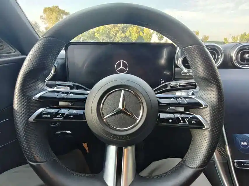 Mercedes-Benz C-Class — миниатюра 3