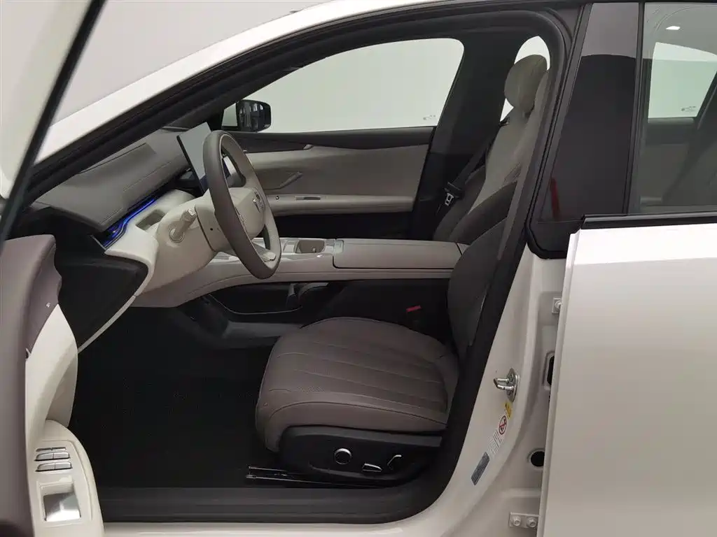 Changan Deepal DARK BLUE L07