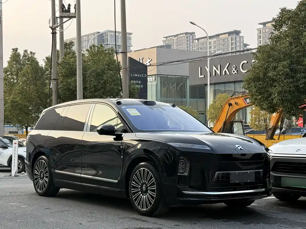 NIO ES8 2026 мест Executive Luxury