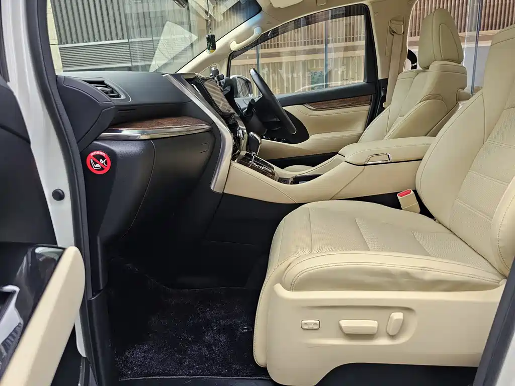 Toyota Alphard 2015 3.5L Luxury
