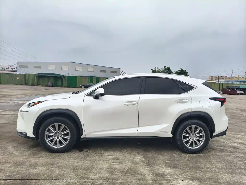 Lexus NX — миниатюра 7