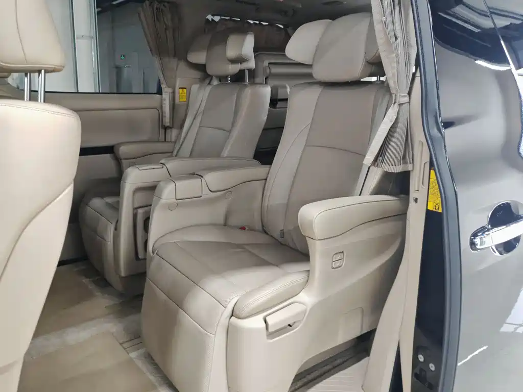 Toyota Alphard 2012 3.5L Luxury