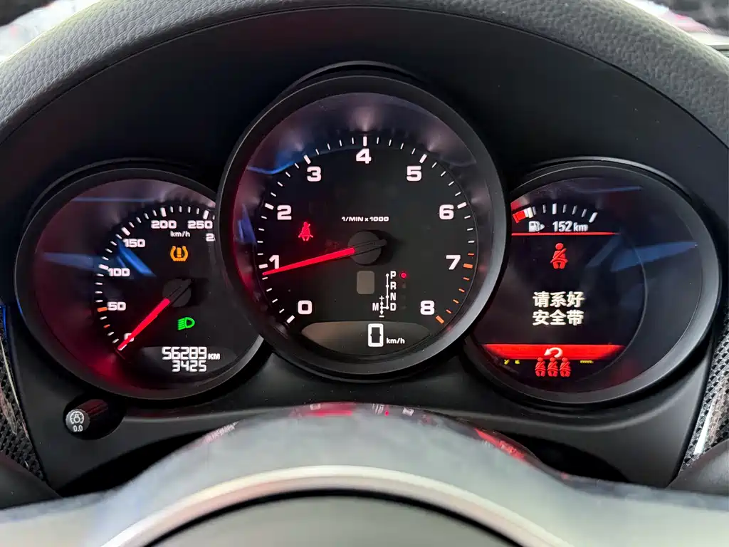 Porsche Macan — миниатюра 10