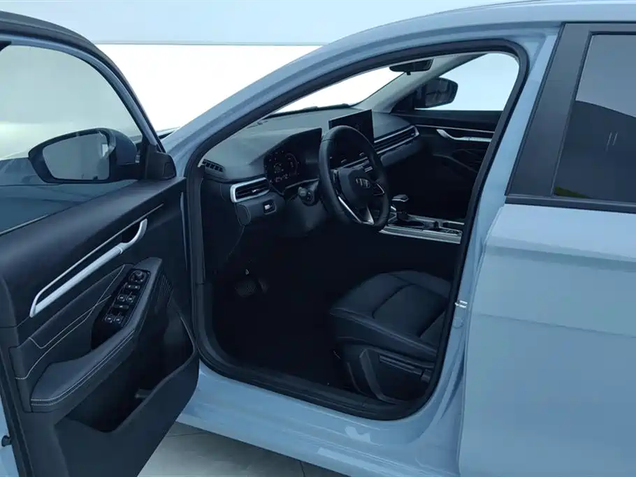 Geely Emgrand 2025 4 1.5L CVT