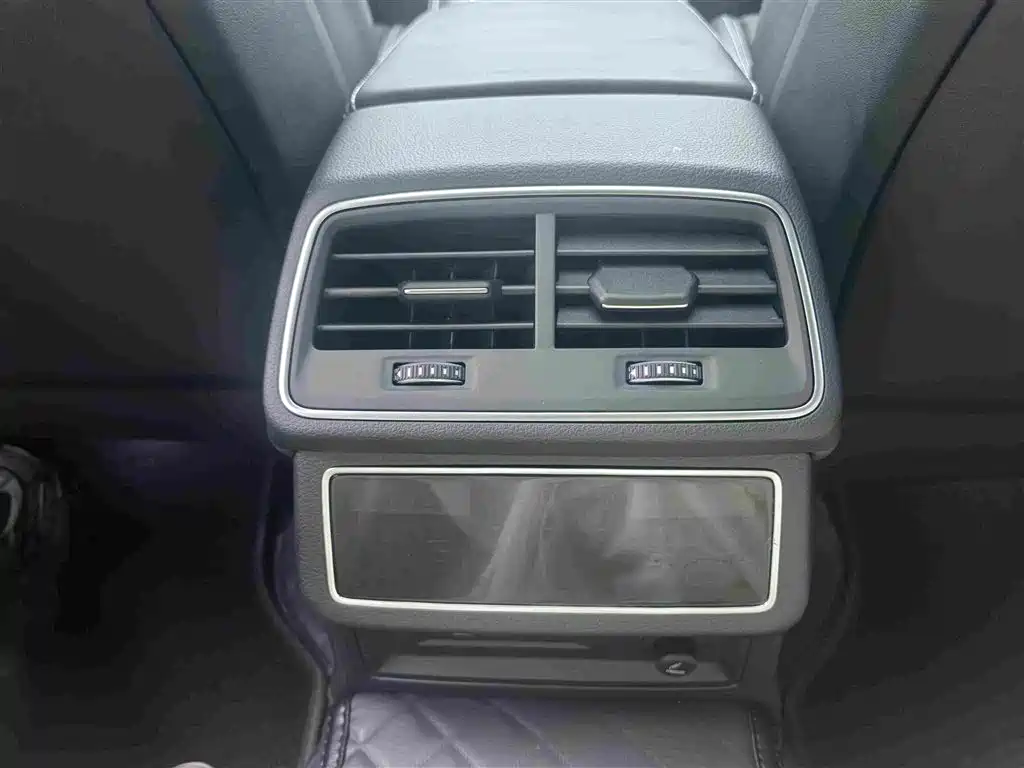 Audi A7L — миниатюра 11