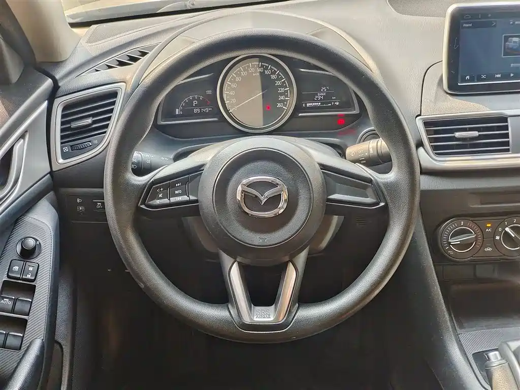 MAZDA 3 ANGKESAILA