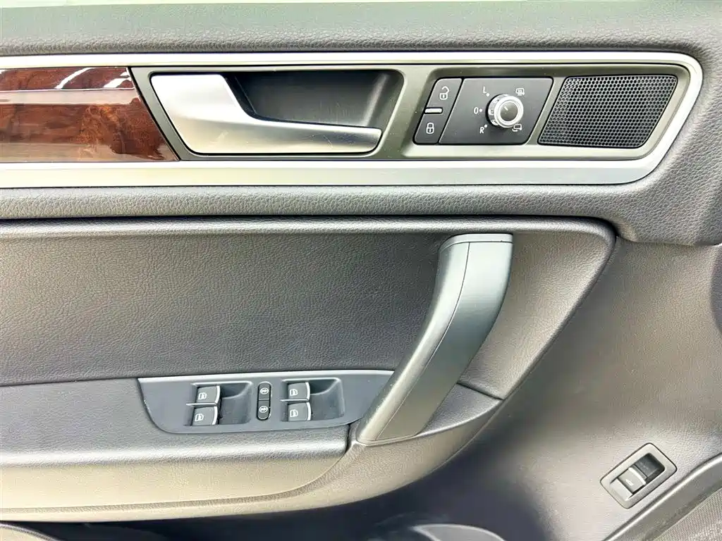 Volkswagen Touareg 2011 3.0TSI Comfort