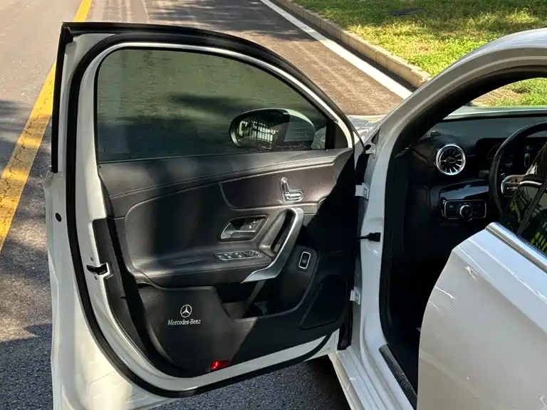 Mercedes-Benz A-Class — миниатюра 5