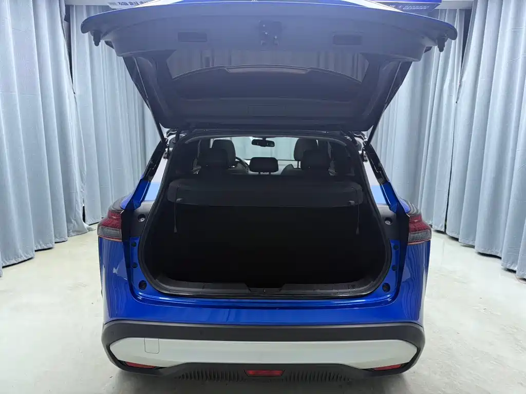 Nissan Qashqai — миниатюра 18