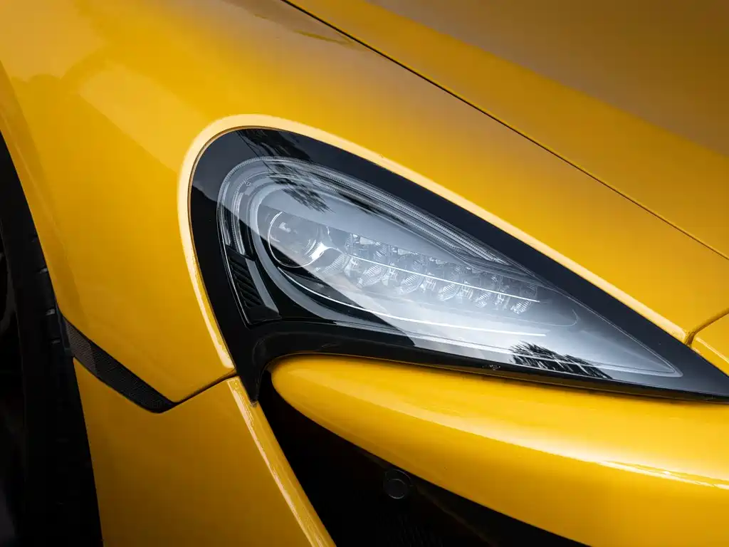 MCLAREN  570