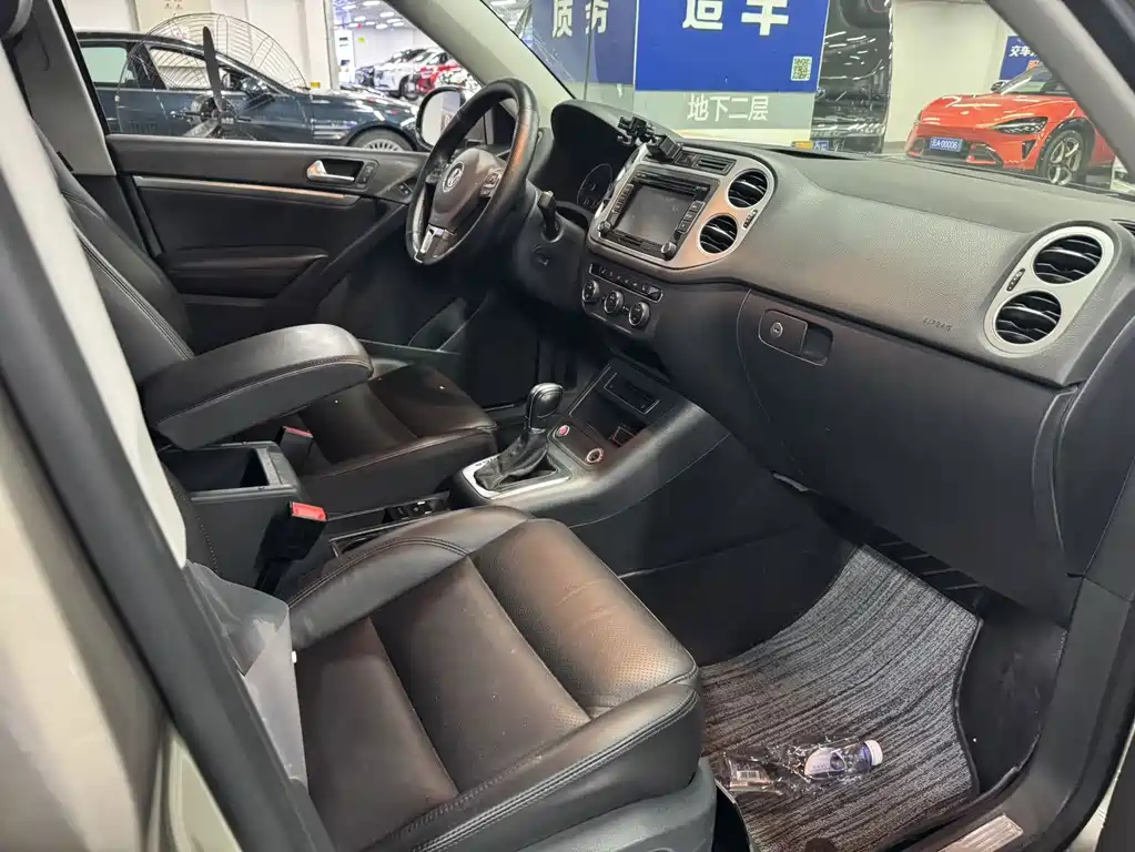 Volkswagen Tiguan — миниатюра 5