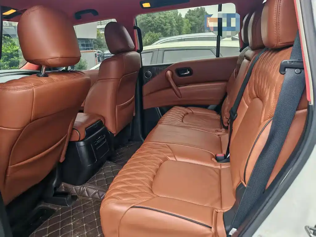 Nissan Patrol — миниатюра 5