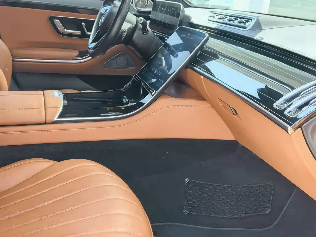 Mercedes-Benz S-Class — миниатюра 12