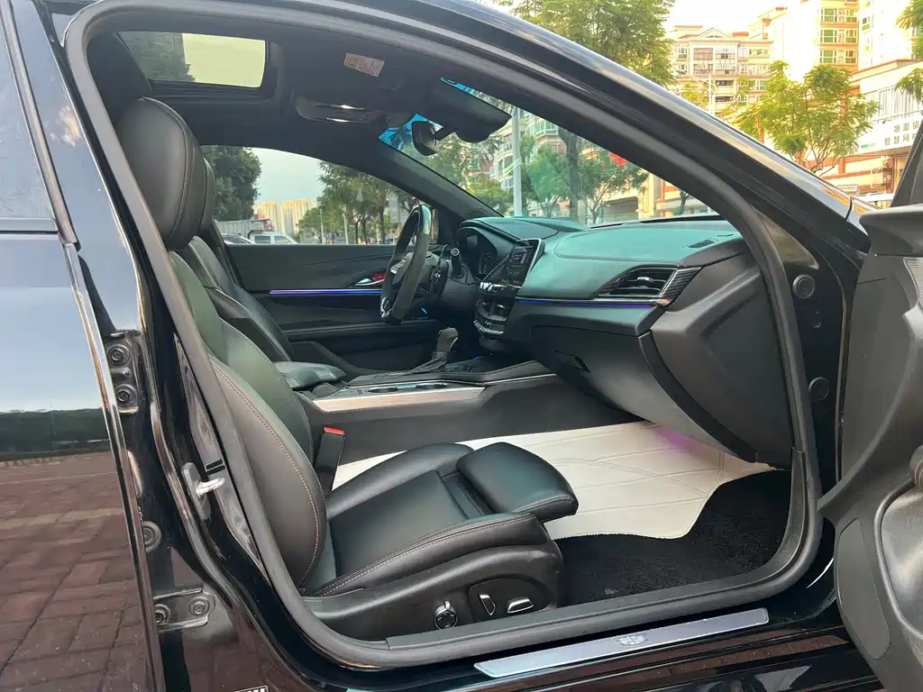 Cadillac CT4 — миниатюра 10