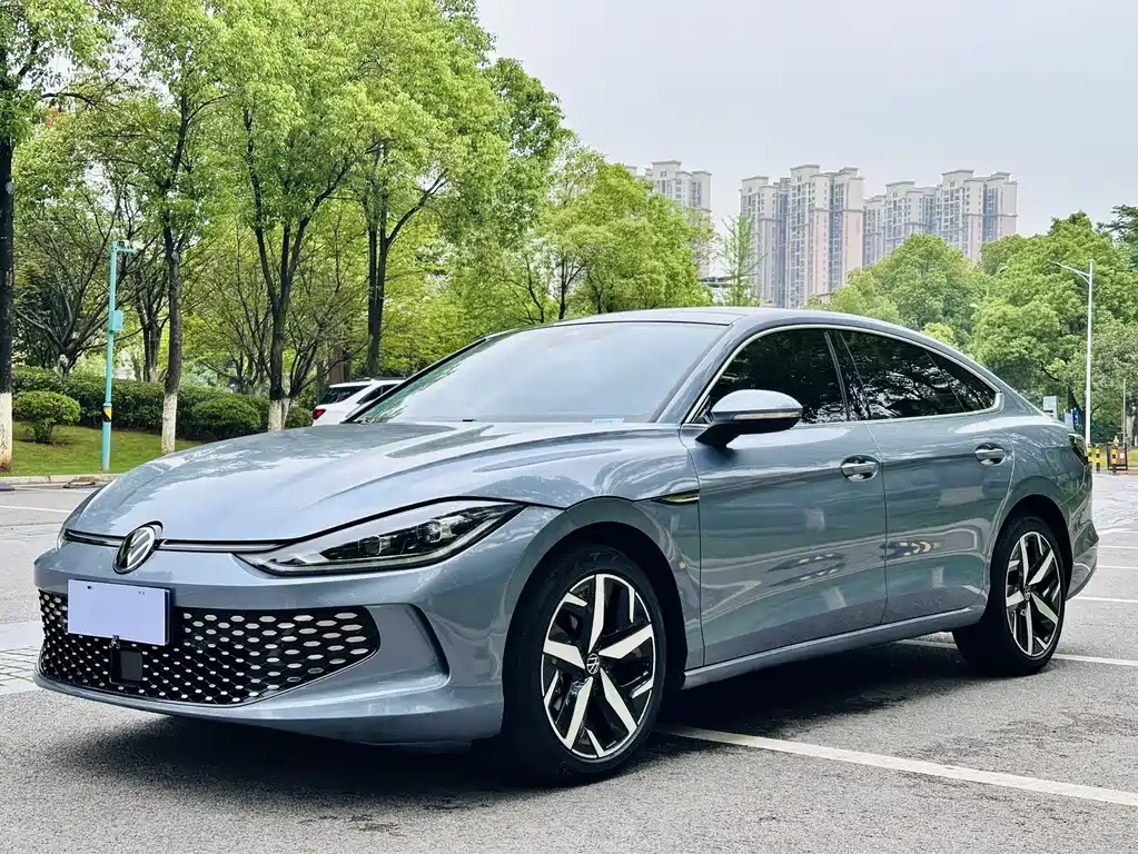 Купить Volkswagen Lamando