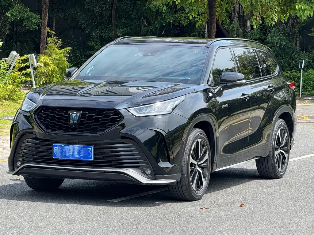 Toyota Crown Kluger