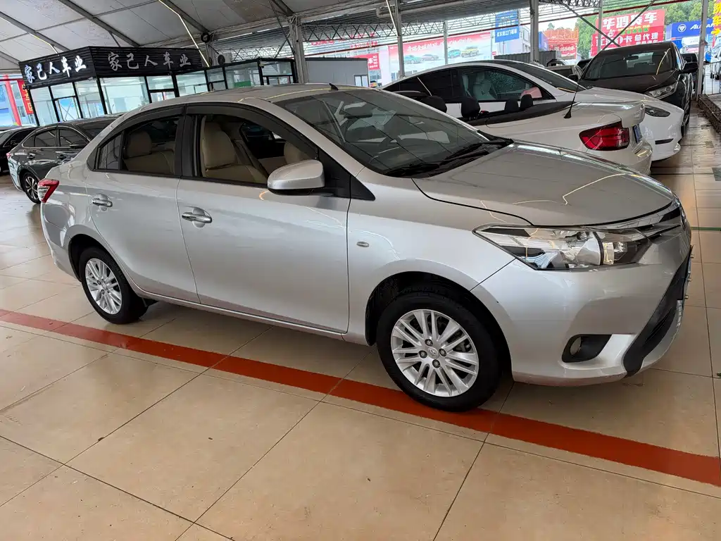 Toyota Vios — миниатюра 8