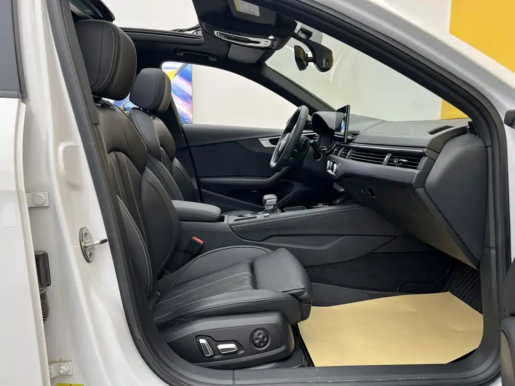 Audi A4L — миниатюра 22