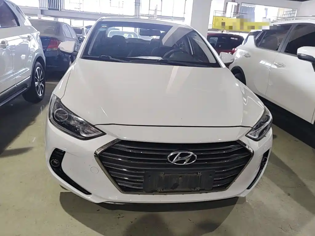 Hyundai Elantra — миниатюра 3