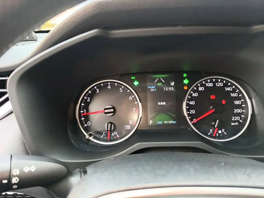 Toyota RAV4 — миниатюра 12