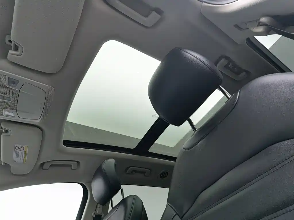 Ford Edge — миниатюра 14