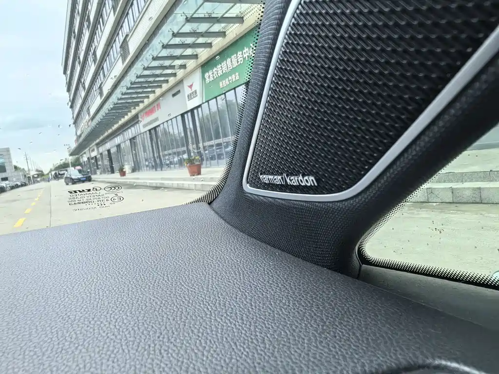Volkswagen Golf GTI — миниатюра 31