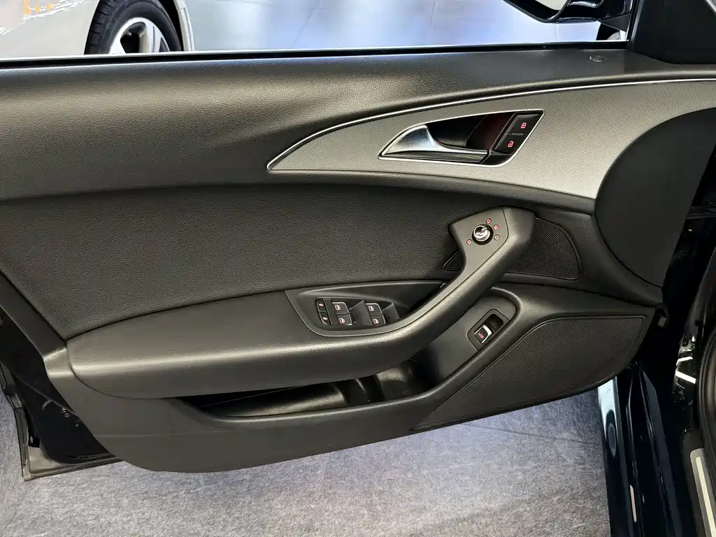 Audi A6L — миниатюра 7