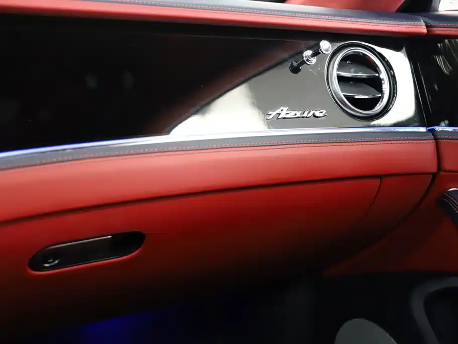 Bentley Flying Spur — миниатюра 21